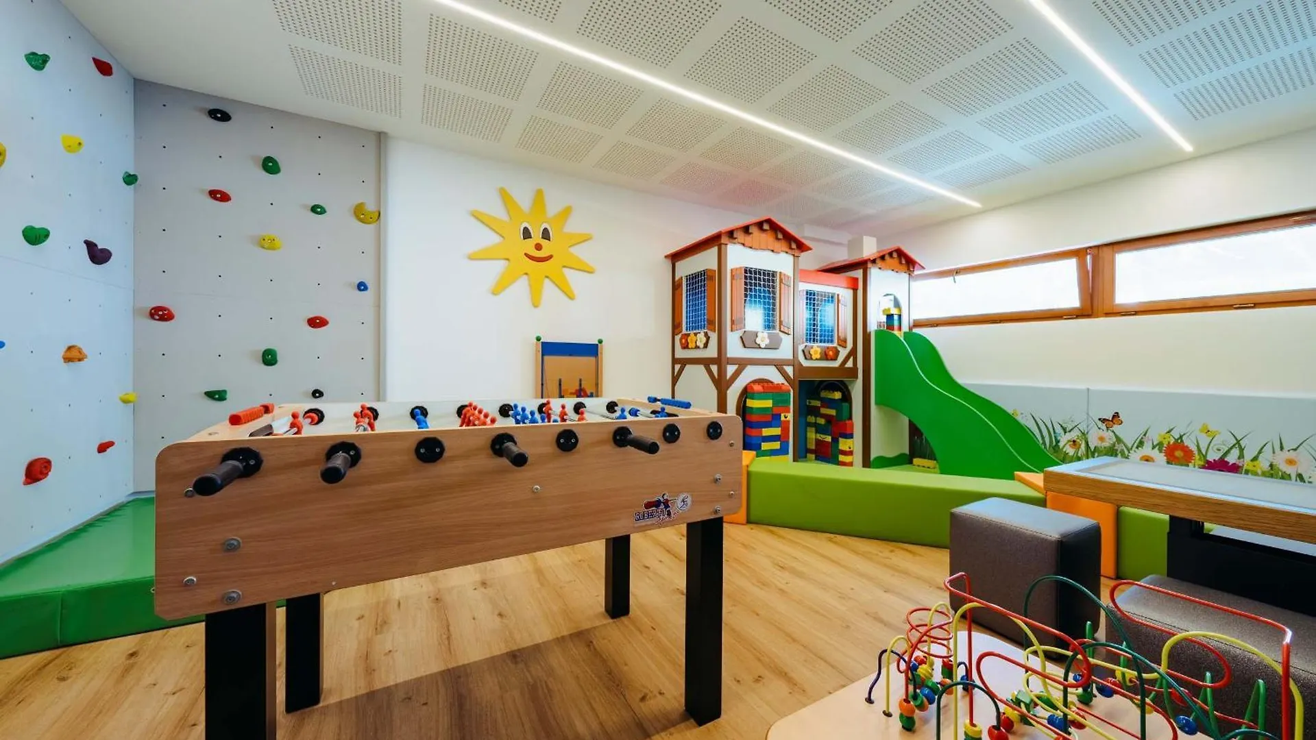 קורטינה ד'אמפזו Hotel Cristallino D'Ampezzo 4*, קורטינה ד'אמפזו