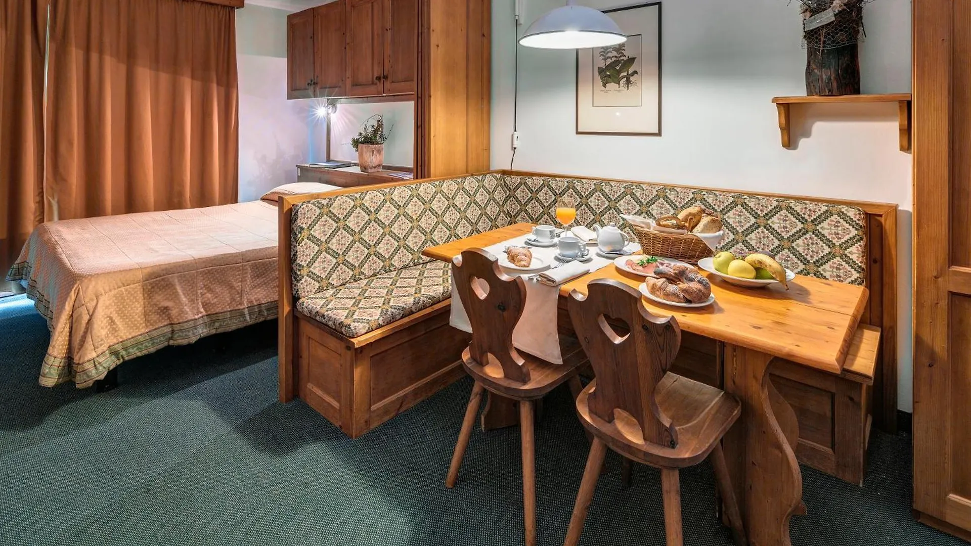 קורטינה ד'אמפזו Hotel Cristallino D'Ampezzo  קורטינה ד'אמפזו